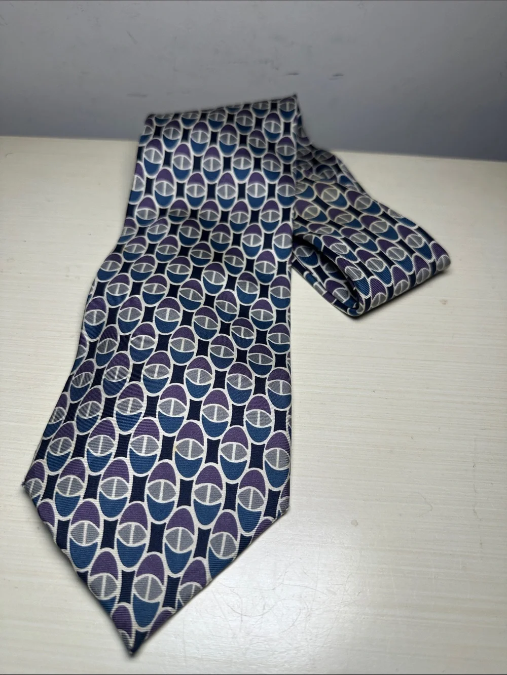 Oscar de la Renta Men's Geometric Pattern Silk Tie in Navy and Purple